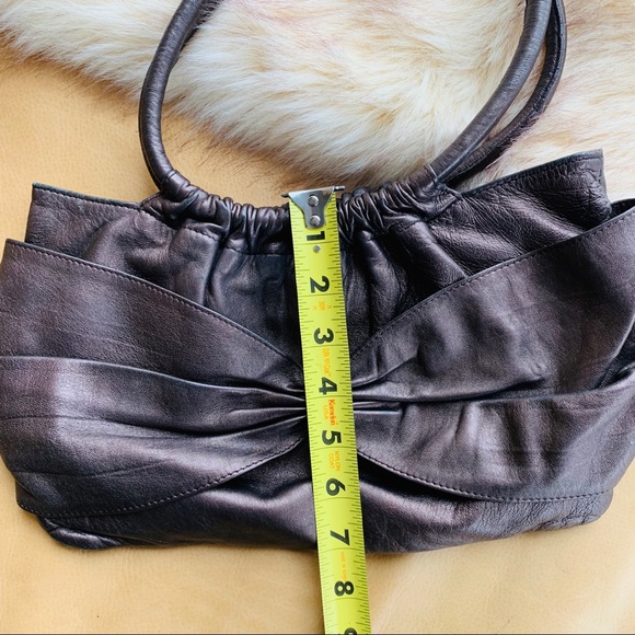 Armani Exchange leather shoulder bag, bow front - Picture 6 of 8